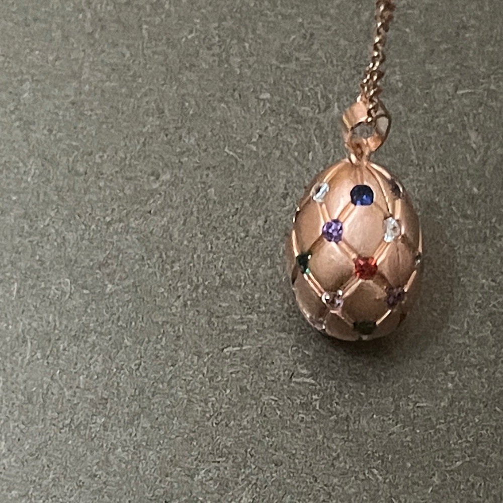 Elegant Rose Gold Egg Pendant Necklace with Multicolor Gems - Picture 10 of 10